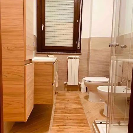 Nuovissimo Moderno Con Box Auto شقة *