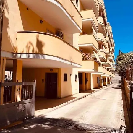 شقة Nuovissimo Moderno Con Box Auto