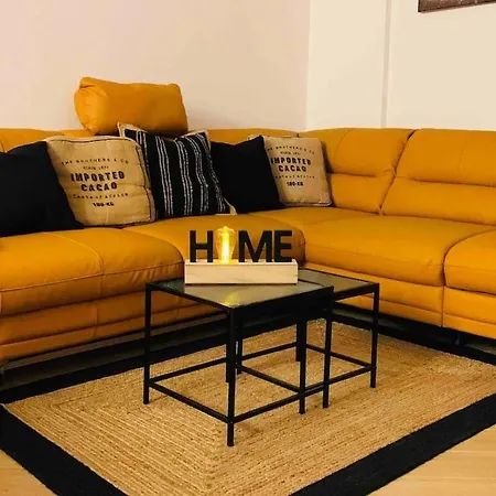 شقة Nuovissimo Moderno Con Box Auto